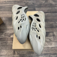 Stone Sage Yeezy Foam RNNR (USED)