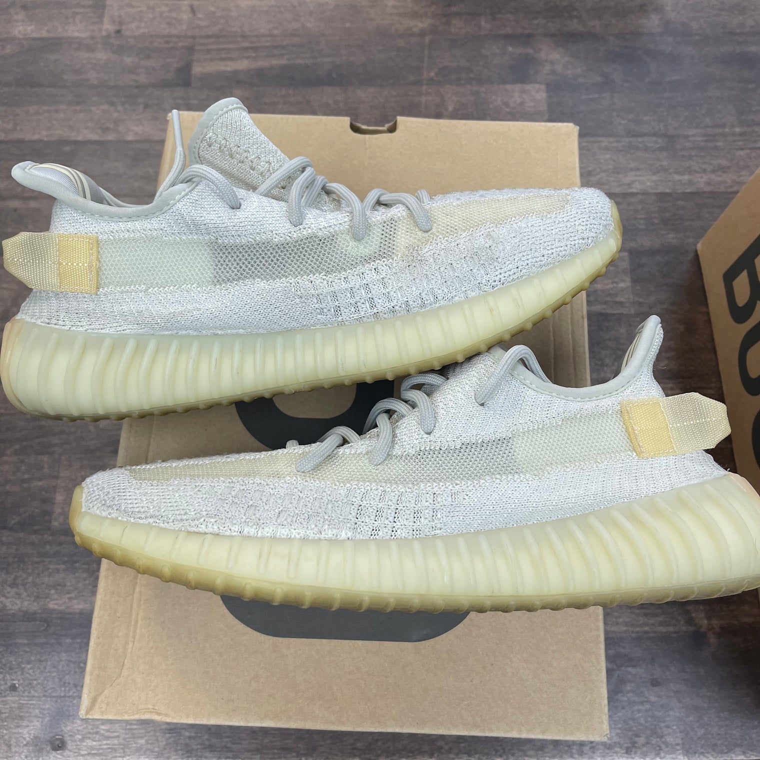 Light Yeezy 350 (USED)