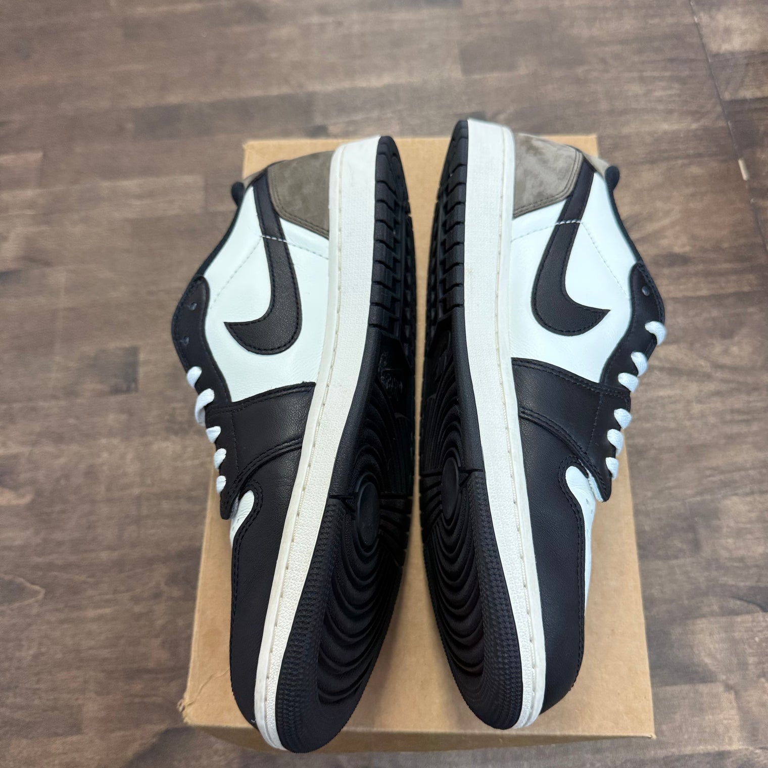 Mocha Jordan 1 Low OG (USED, No Box)