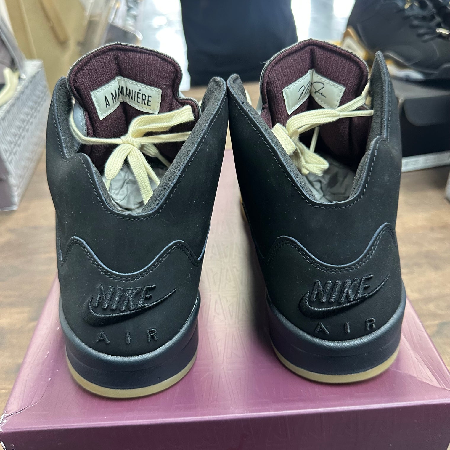 A Ma Maniere Dusk Jordan 5 (USED)