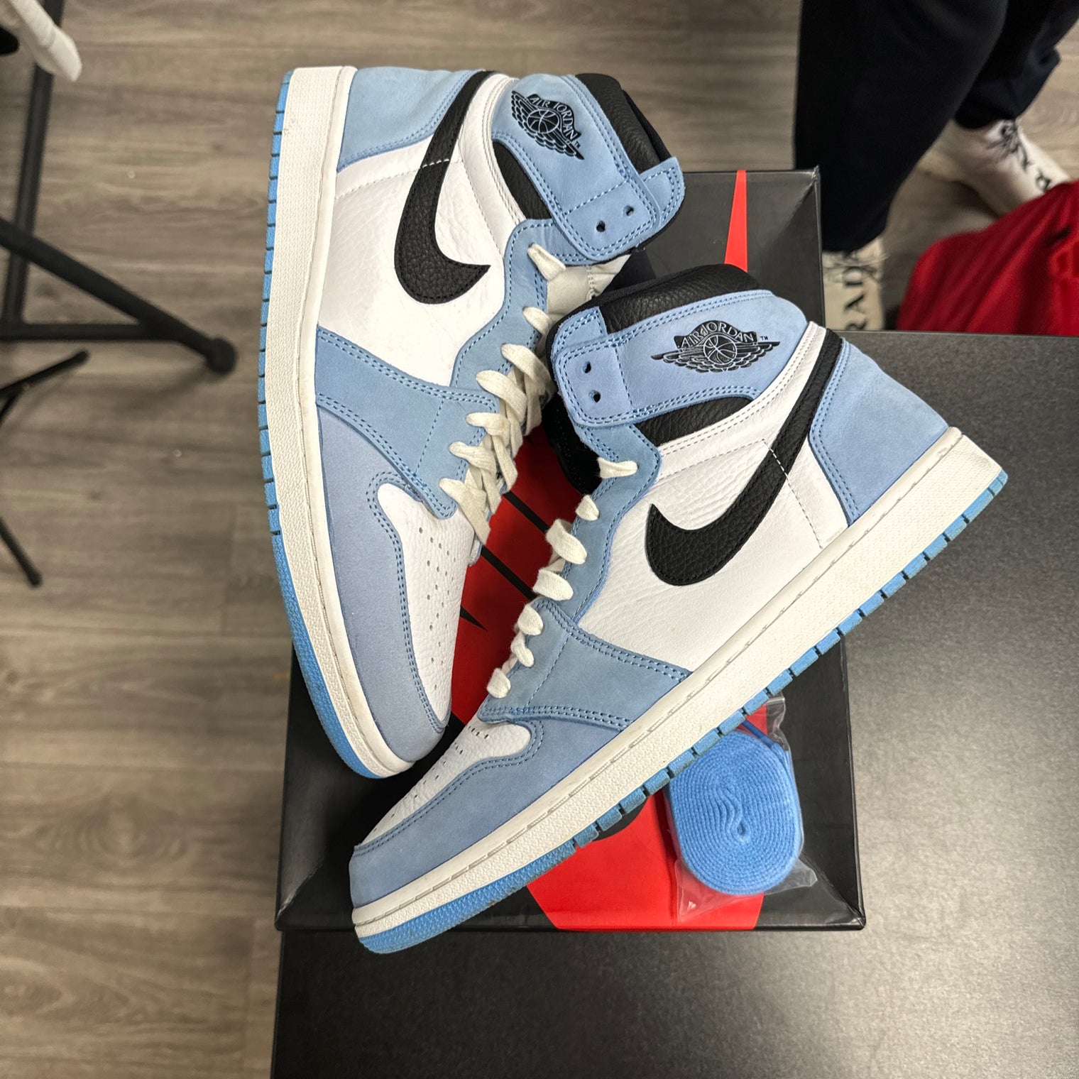 University Blue Jordan 1 High (USED)