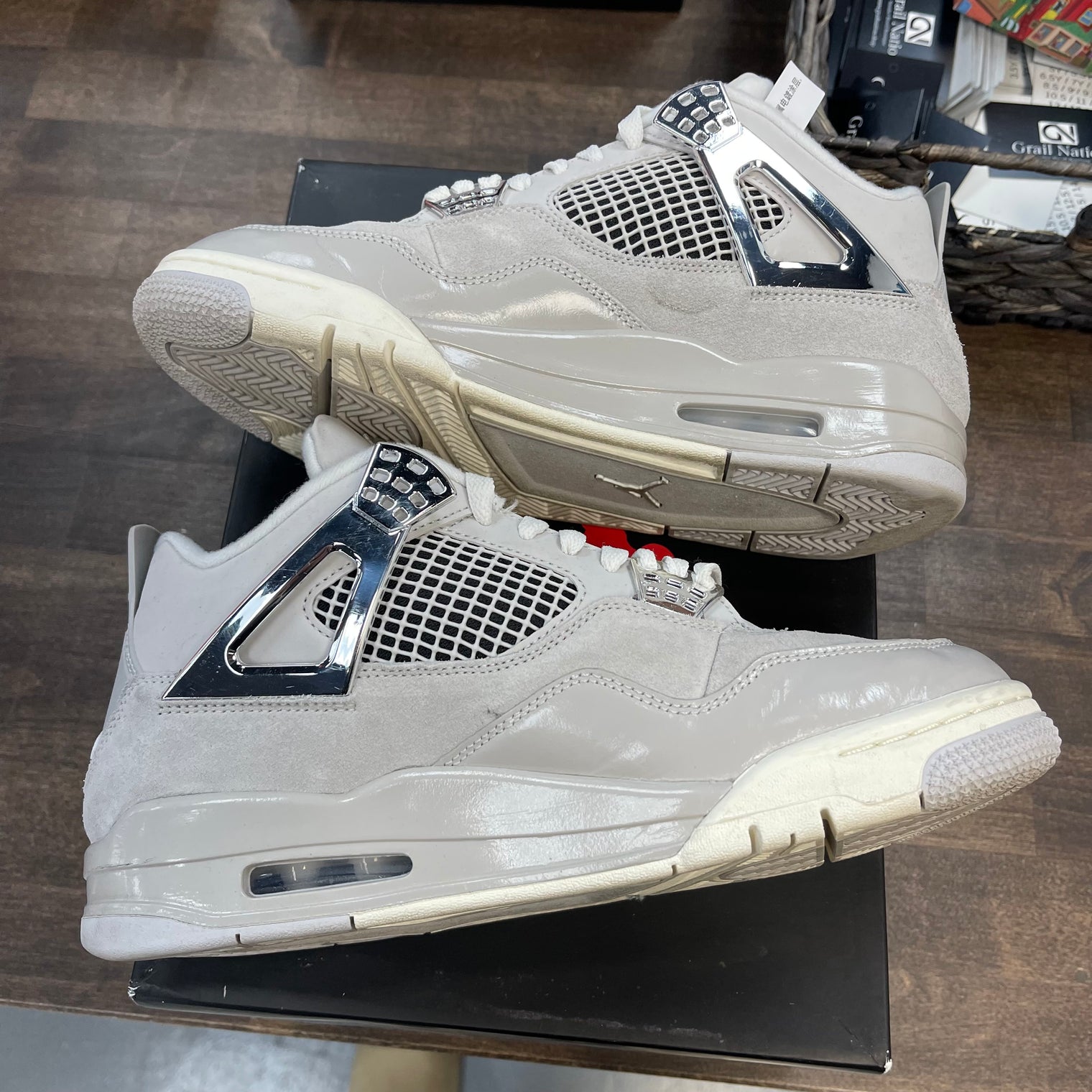 Frozen Moment Jordan 4 (W) (USED)