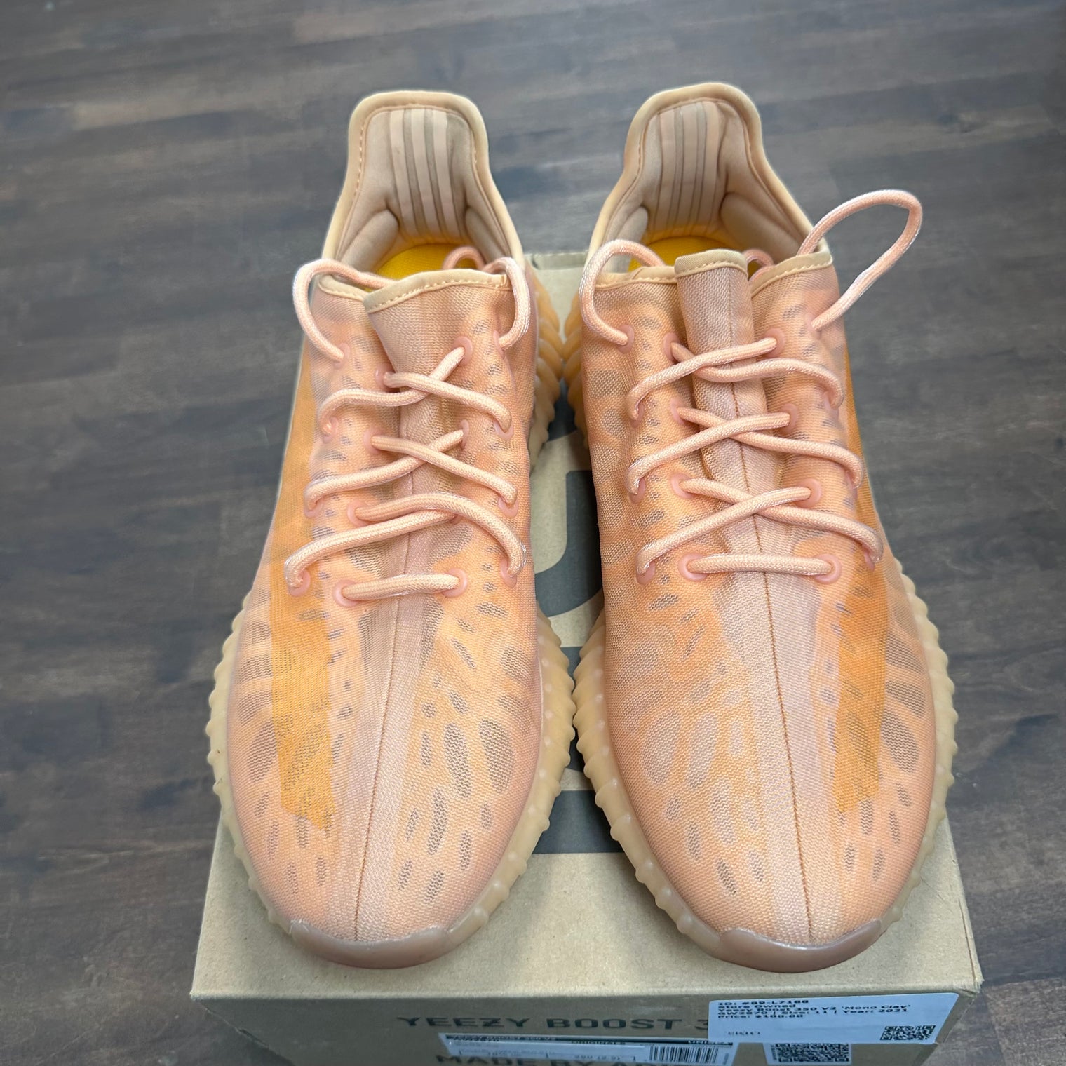 Mono Clay Yeezy 350 (USED)