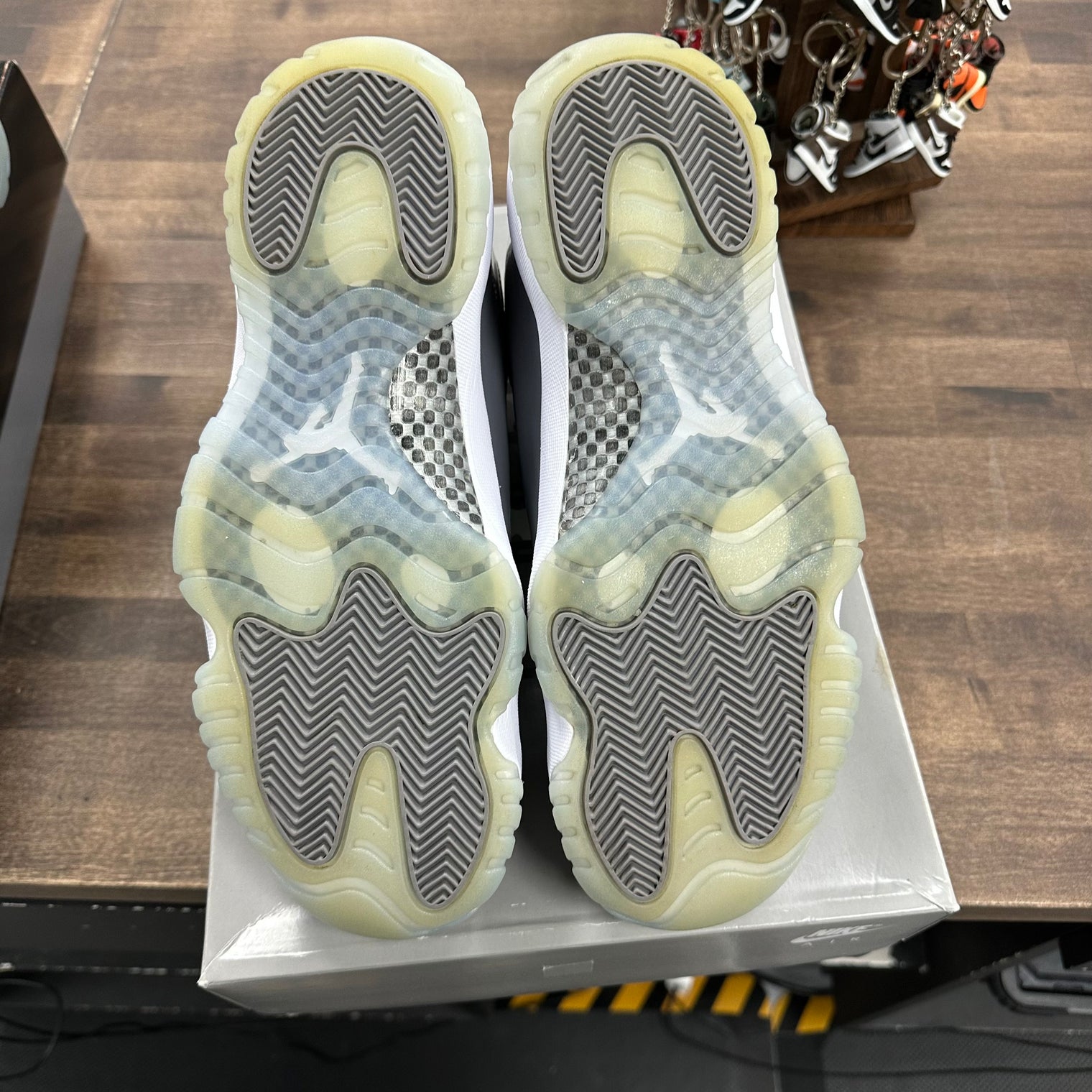 Cool Grey Jordan 11 2021 (USED)