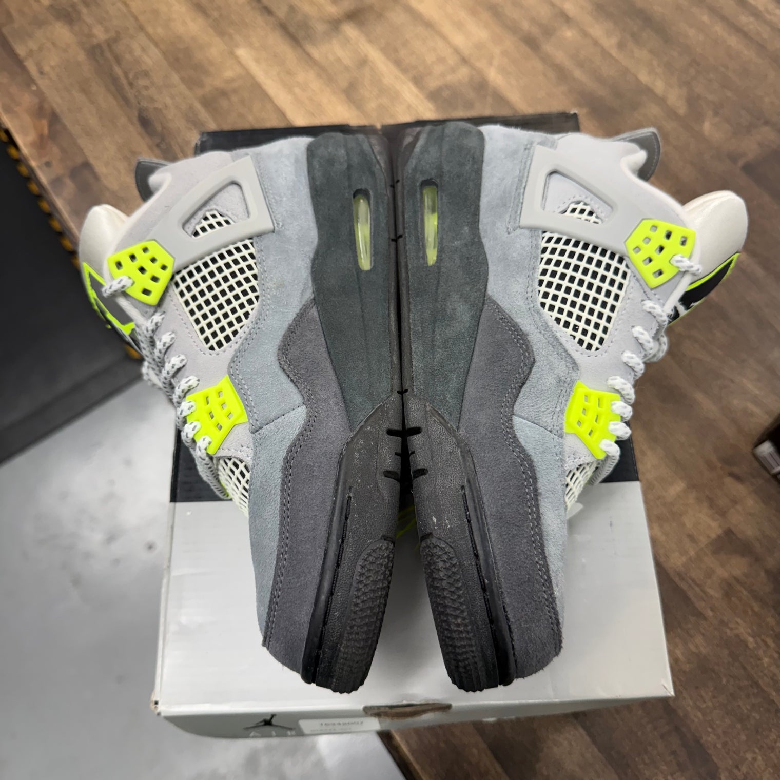 Neon 95 Jordan 4 Retro (USED)