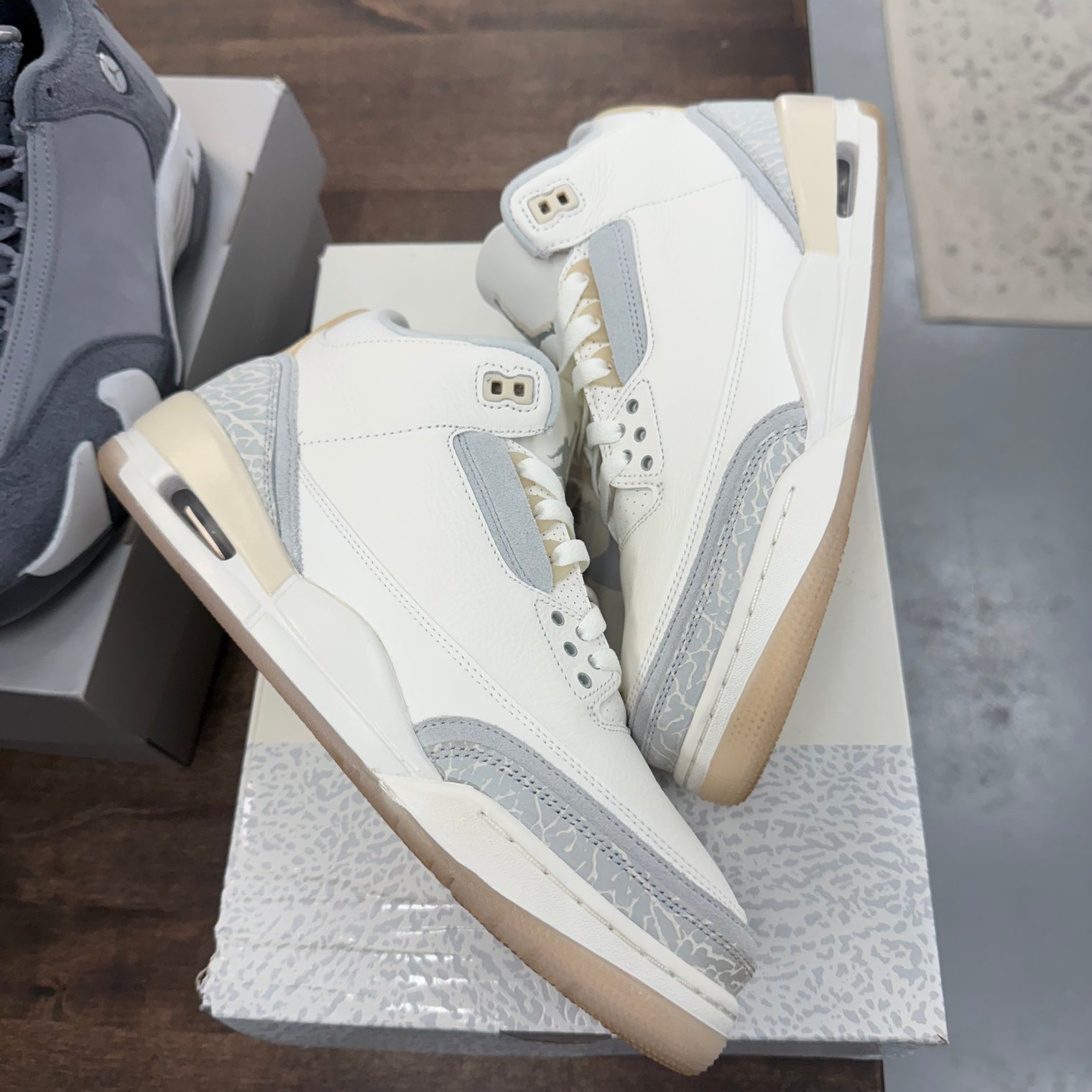 Craft Ivory Jordan 3 (USED)
