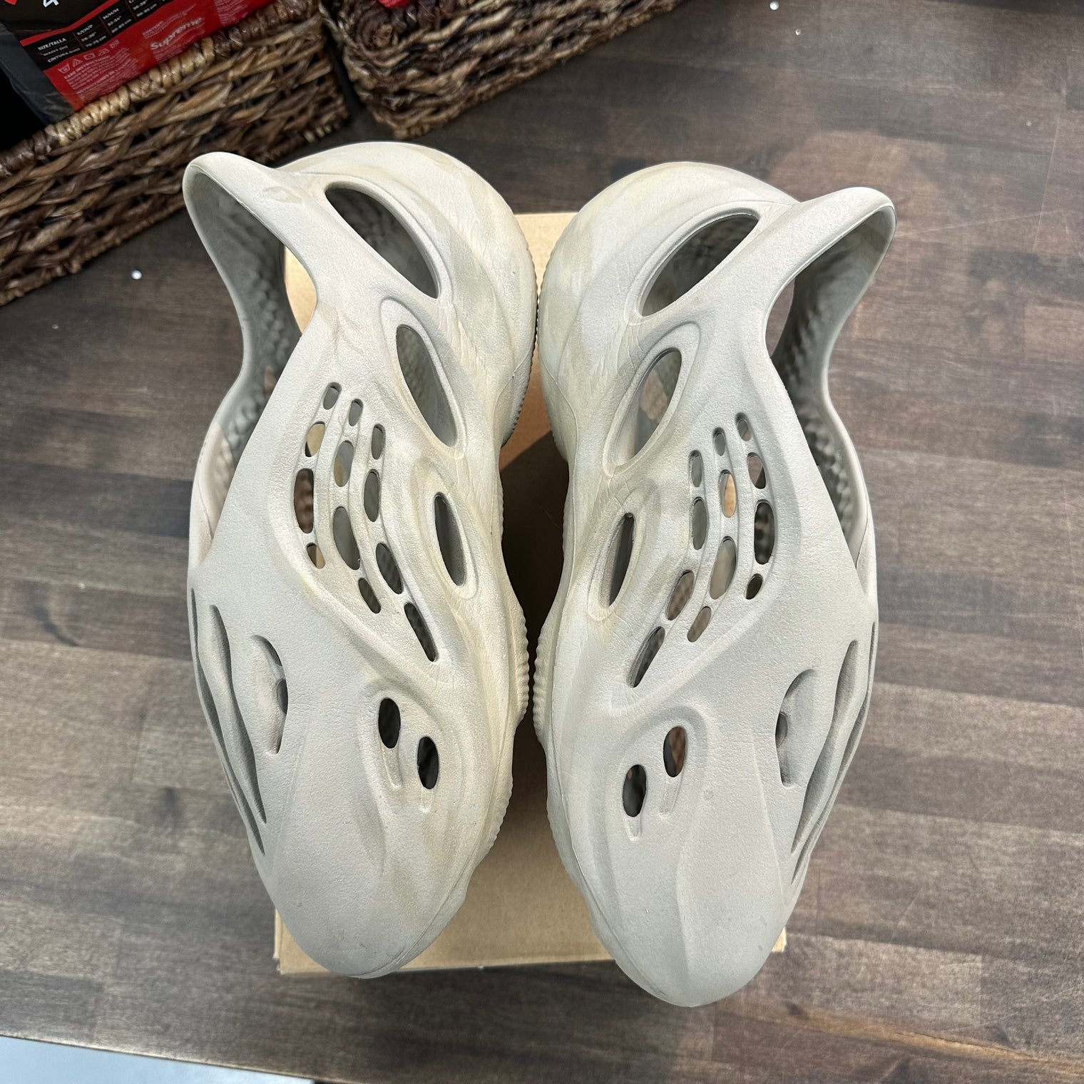 Stone Sage Yeezy Foam RNNR (USED)
