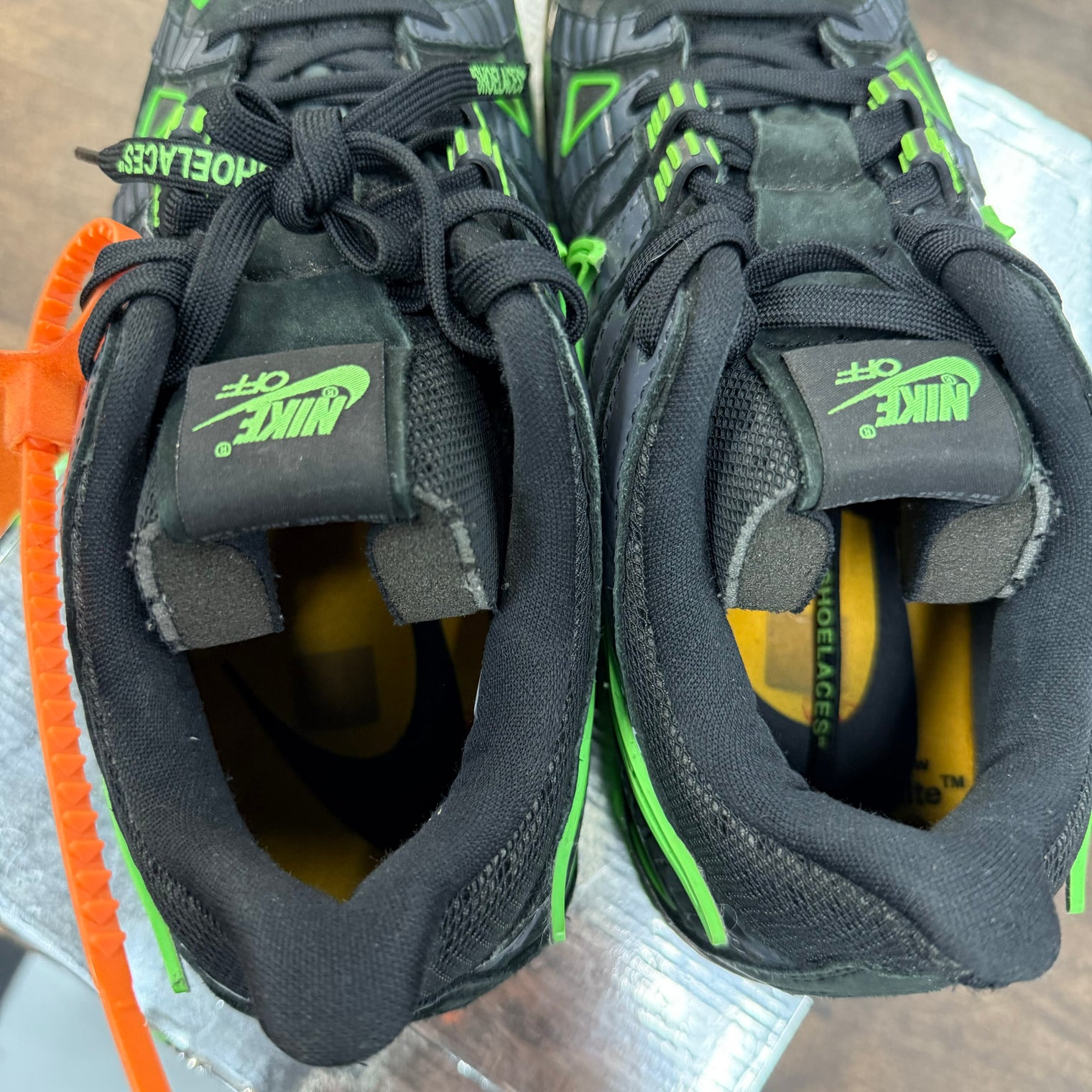 Off White Rubber Dunk Green Strike (USED)
