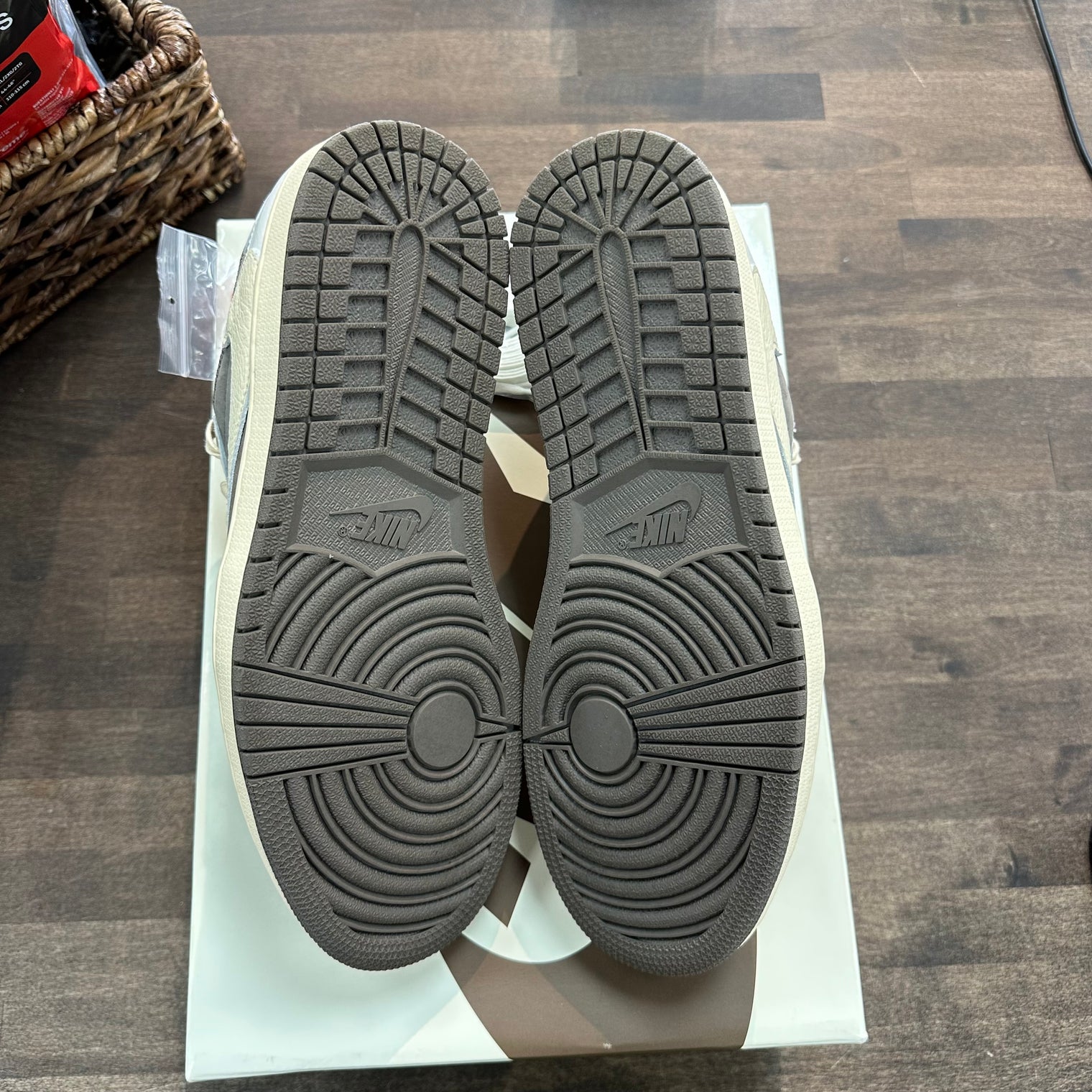 Reverse Mocha Travis Scott Jordan 1 Low OG SP (USED)