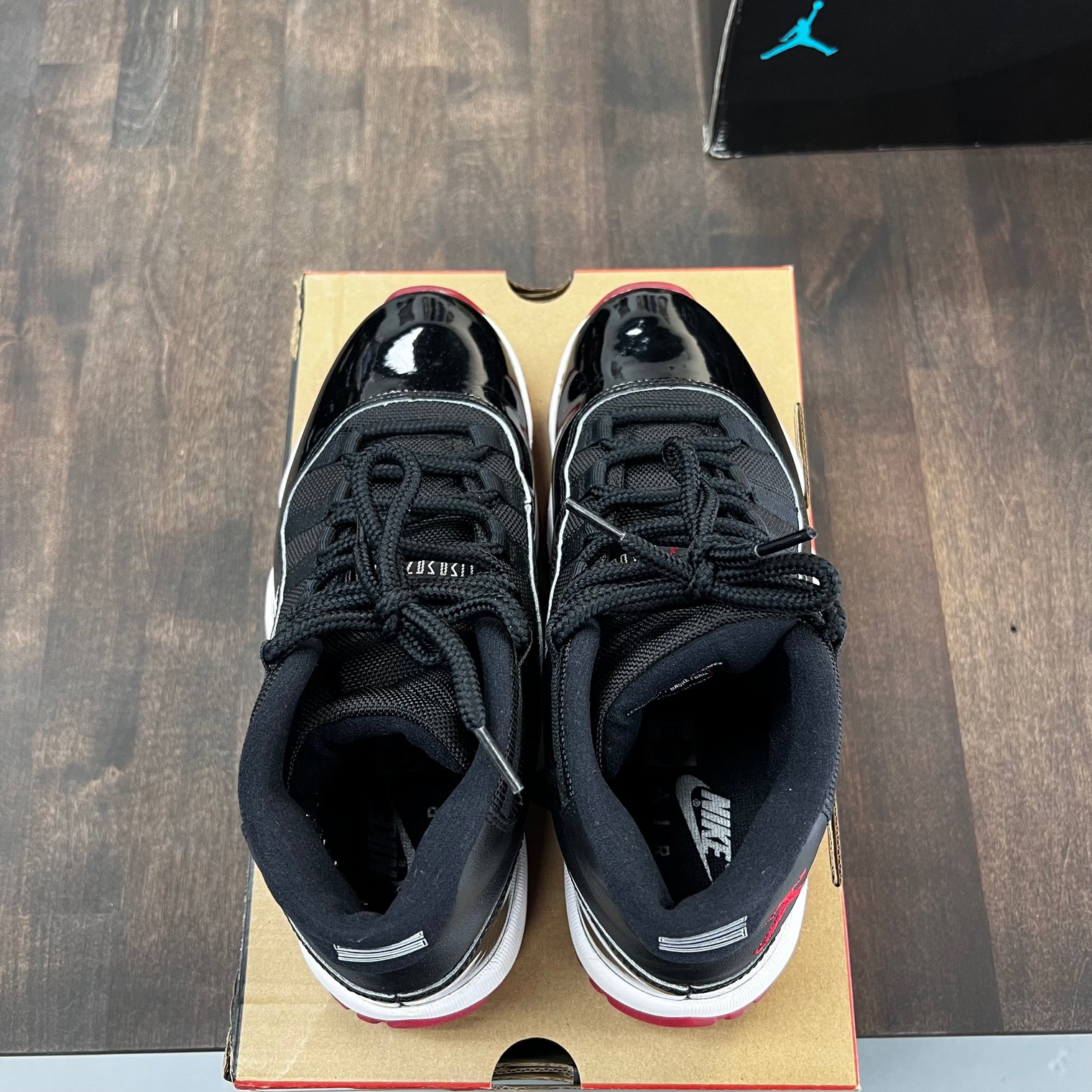 Bred Jordan 11 2019 (USED)