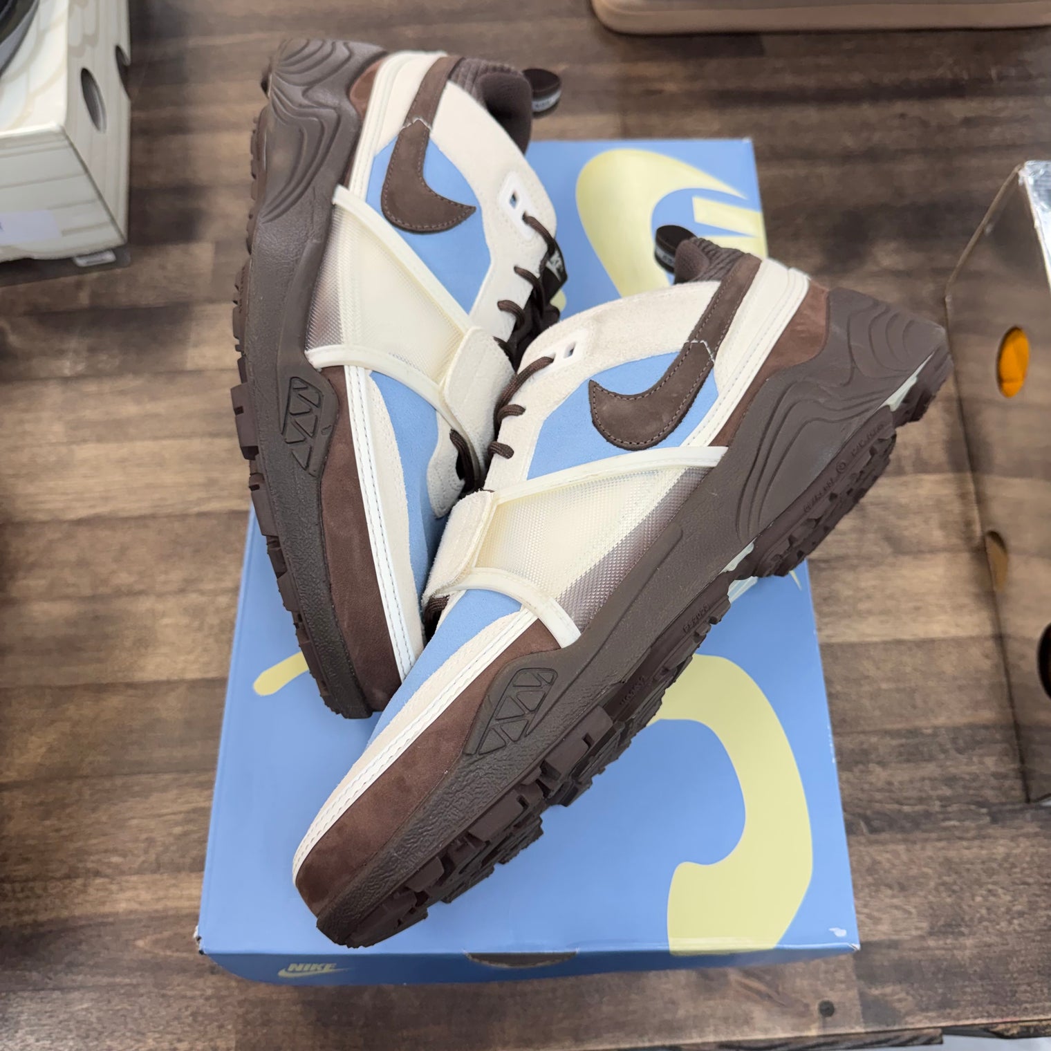 Travis Scott Leche Blue Zoom Field Jaxx (USED)