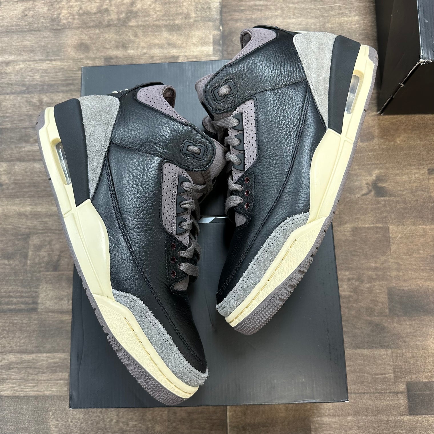 A Ma Maniere While You Were Sleeping Jordan 3 (W) (USED)