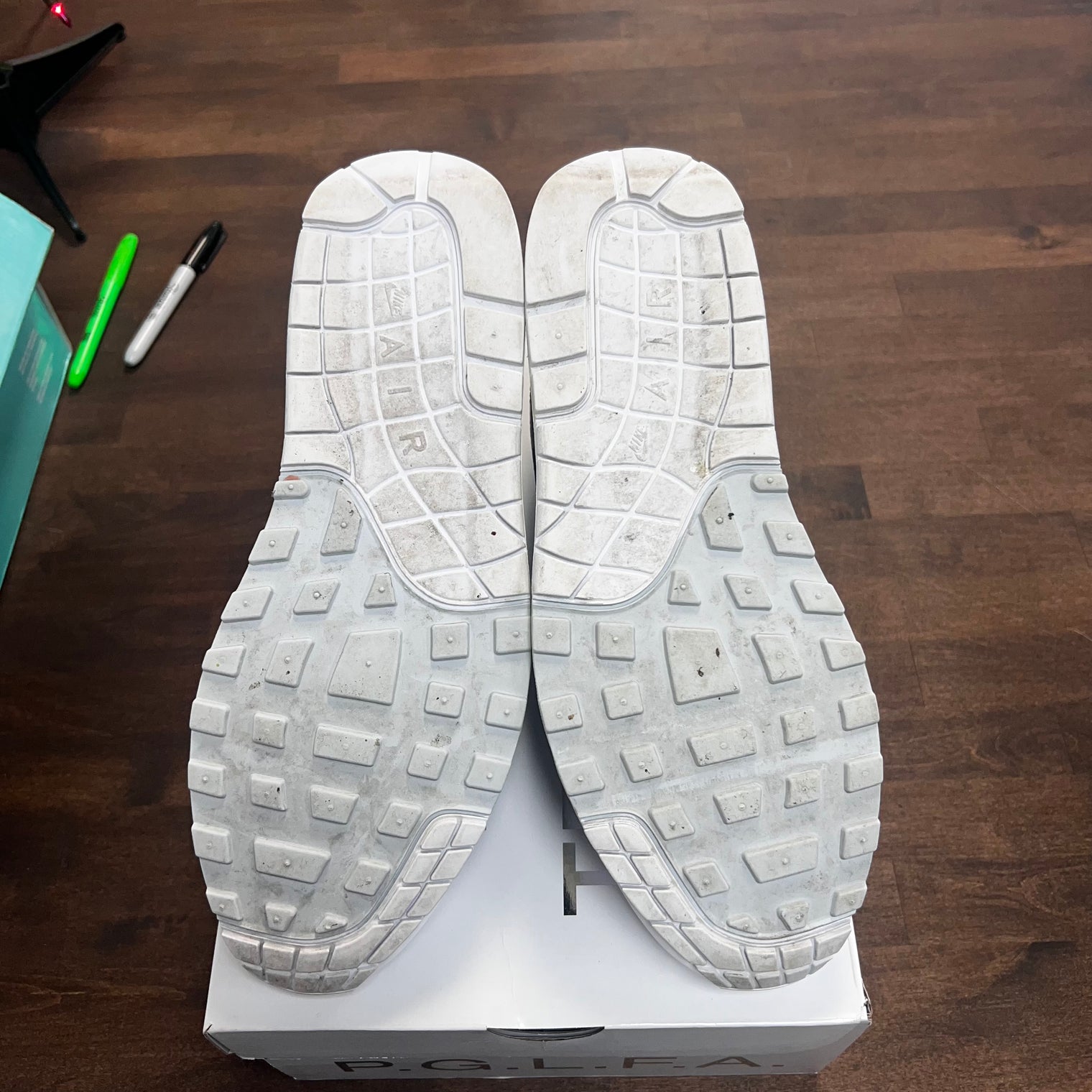 Patta Waves White Air Max 1 (USED)