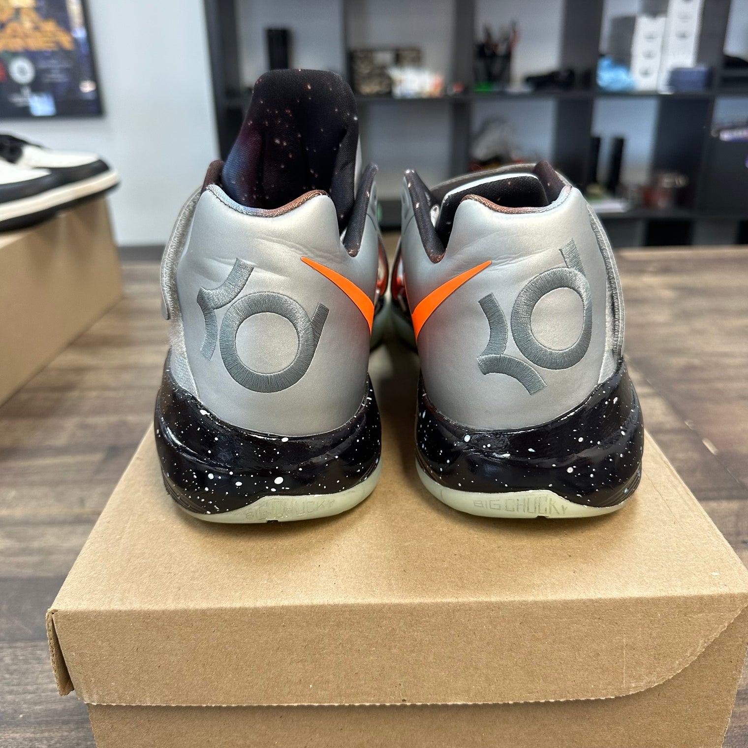 Galaxy Nike KD 4 (USED, No Insoles, No Box)