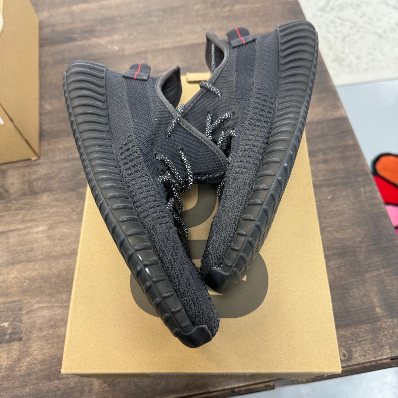 Black Static Yeezy 350 (USED)