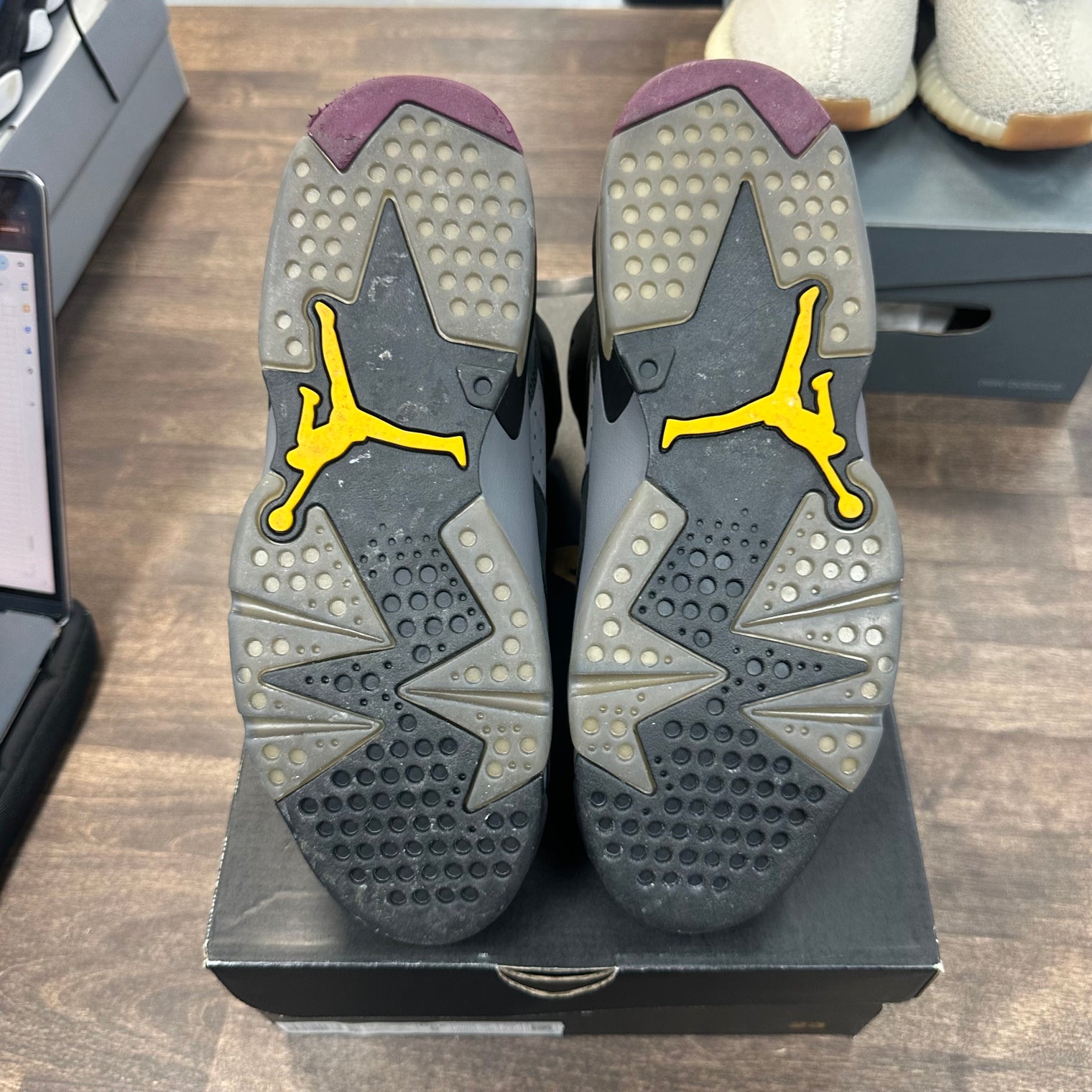 Bordeaux Jordan 6 (USED, No Box)