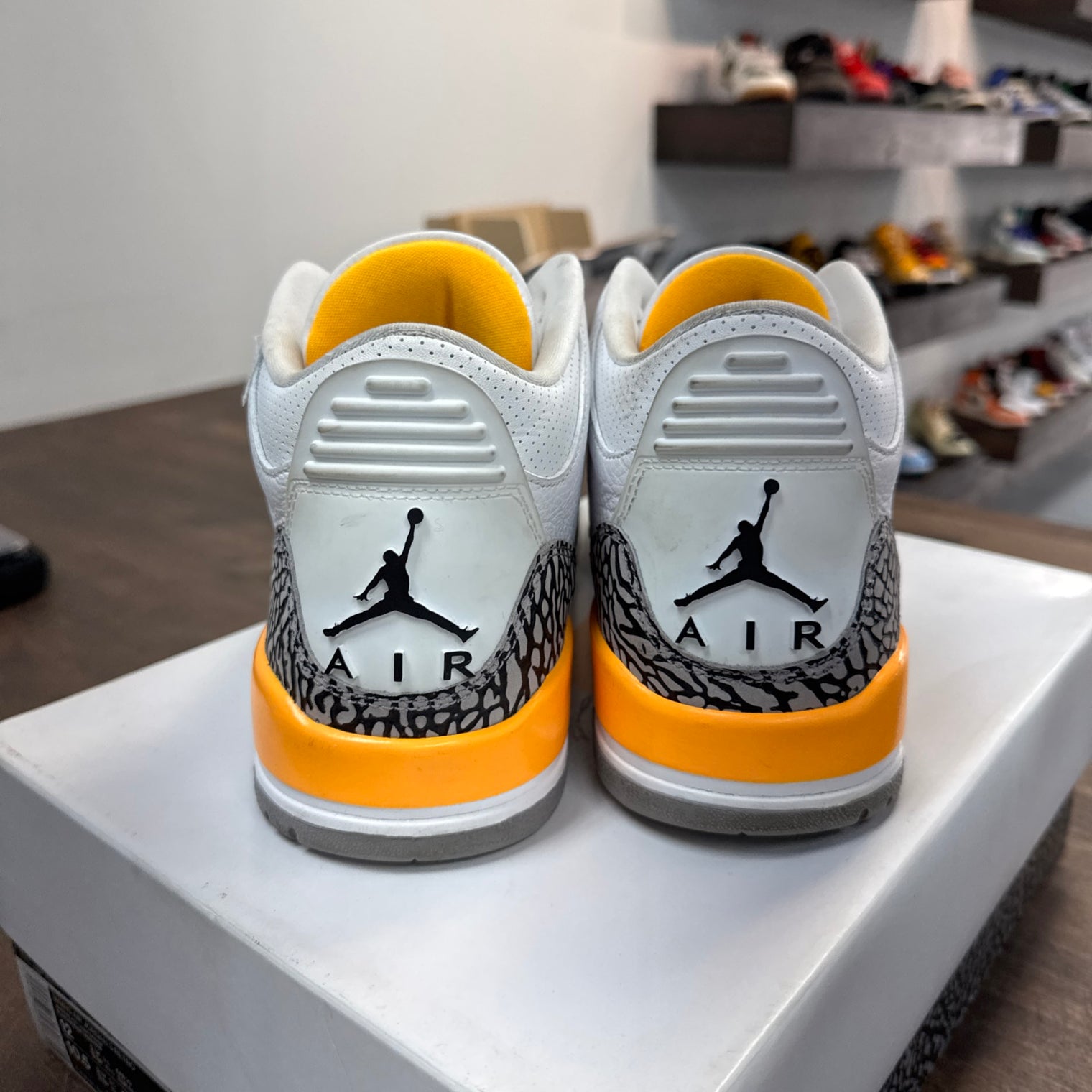 (W) Laser Orange Jordan 3 (USED)