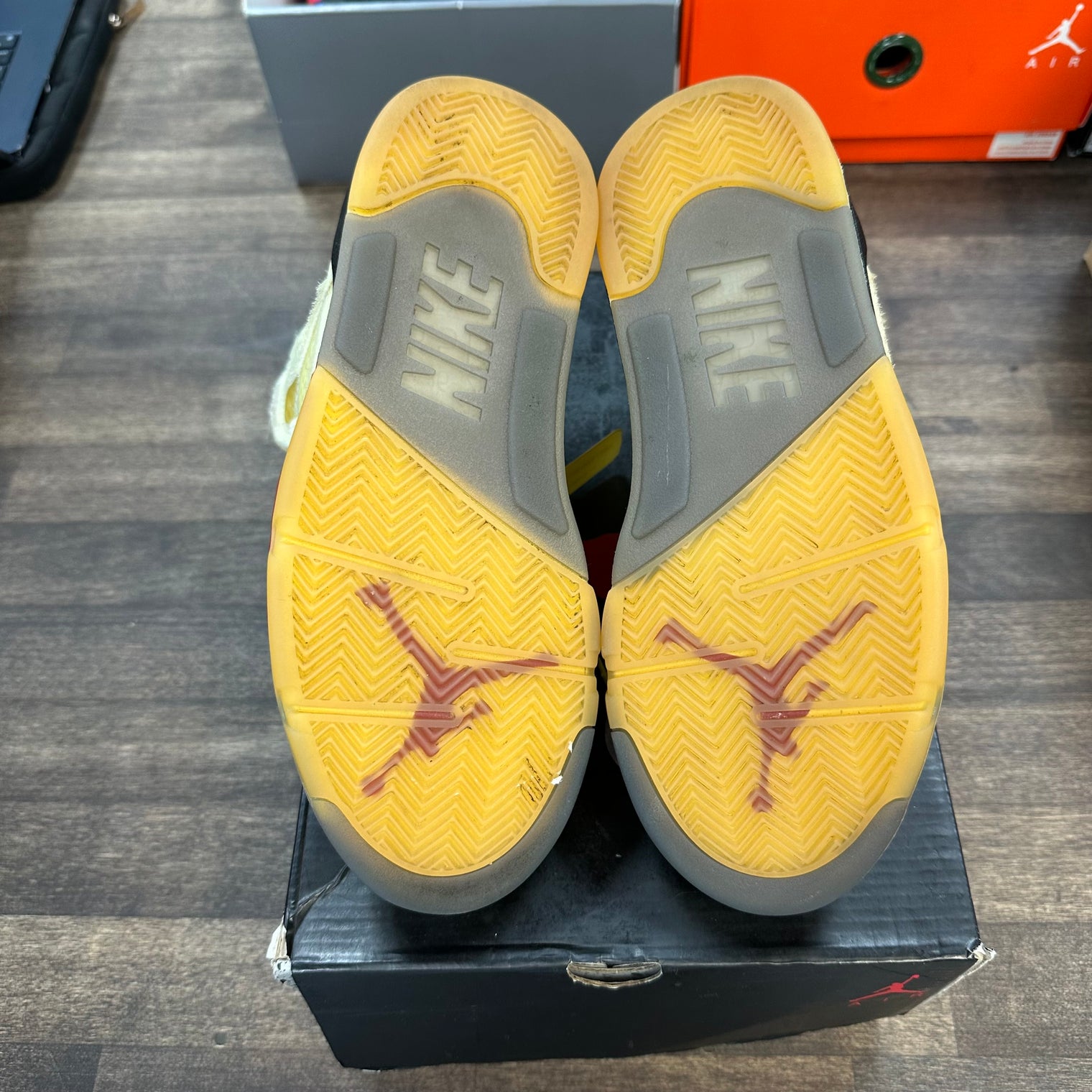 Off-White Sail Jordan 5 (USED)