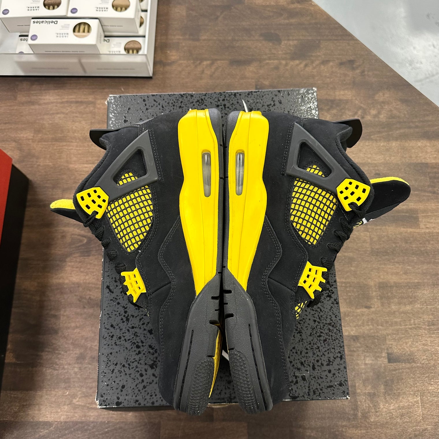 Yellow Thunder Jordan 4 Retro (USED)