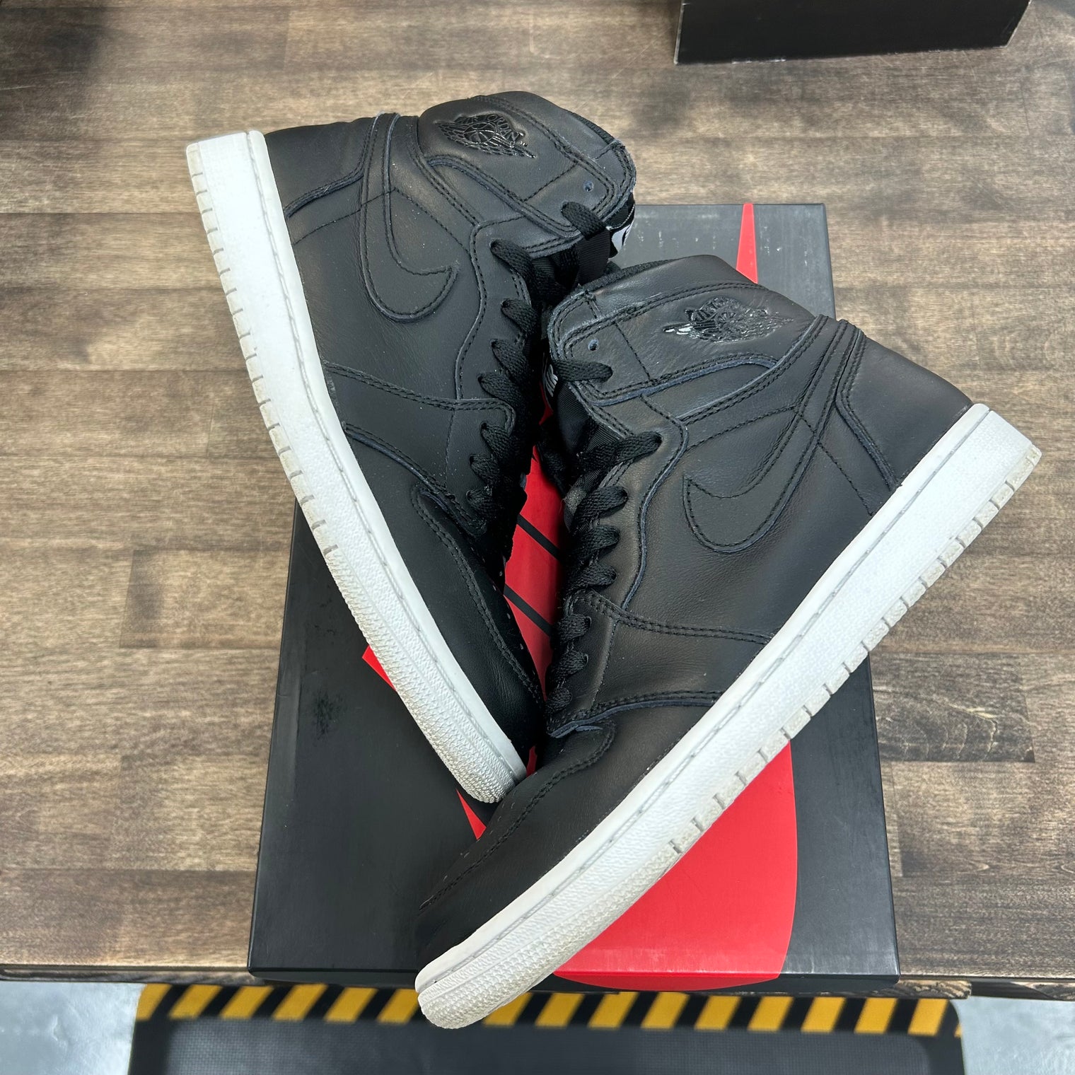 Cyber Monday Jordan 1 High (USED)
