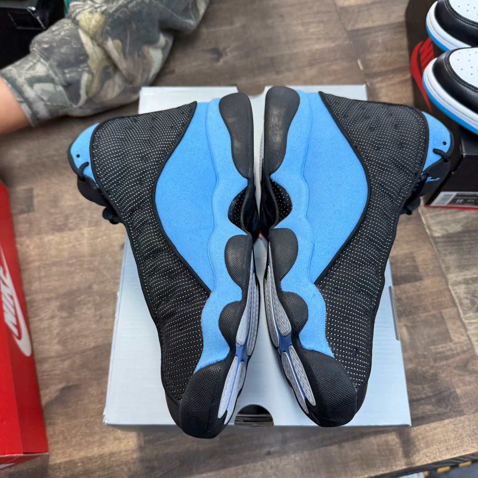 Black University Blue Jordan 13 Retro (USED)