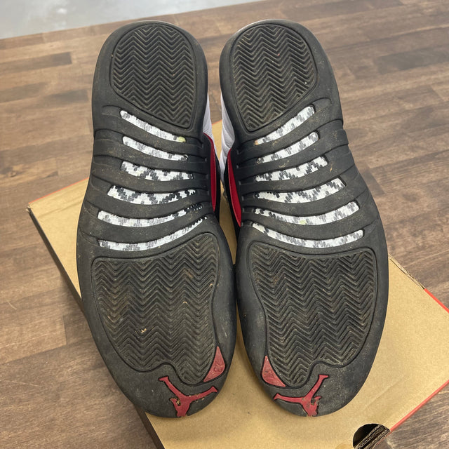 Taxi Flip Jordan 12 (USED)