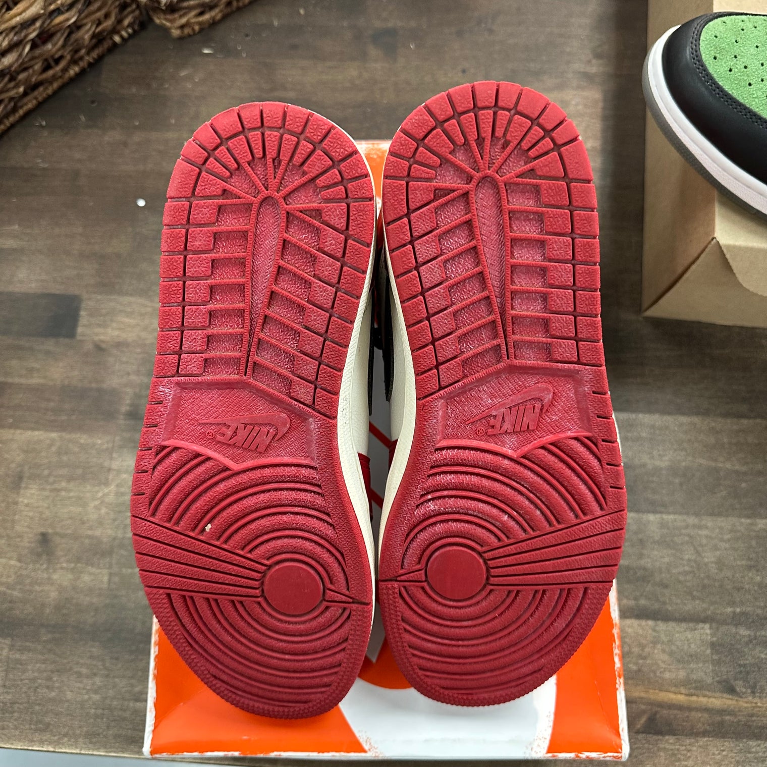 Chicago Lost and Found Jordan 1 High OG (USED)