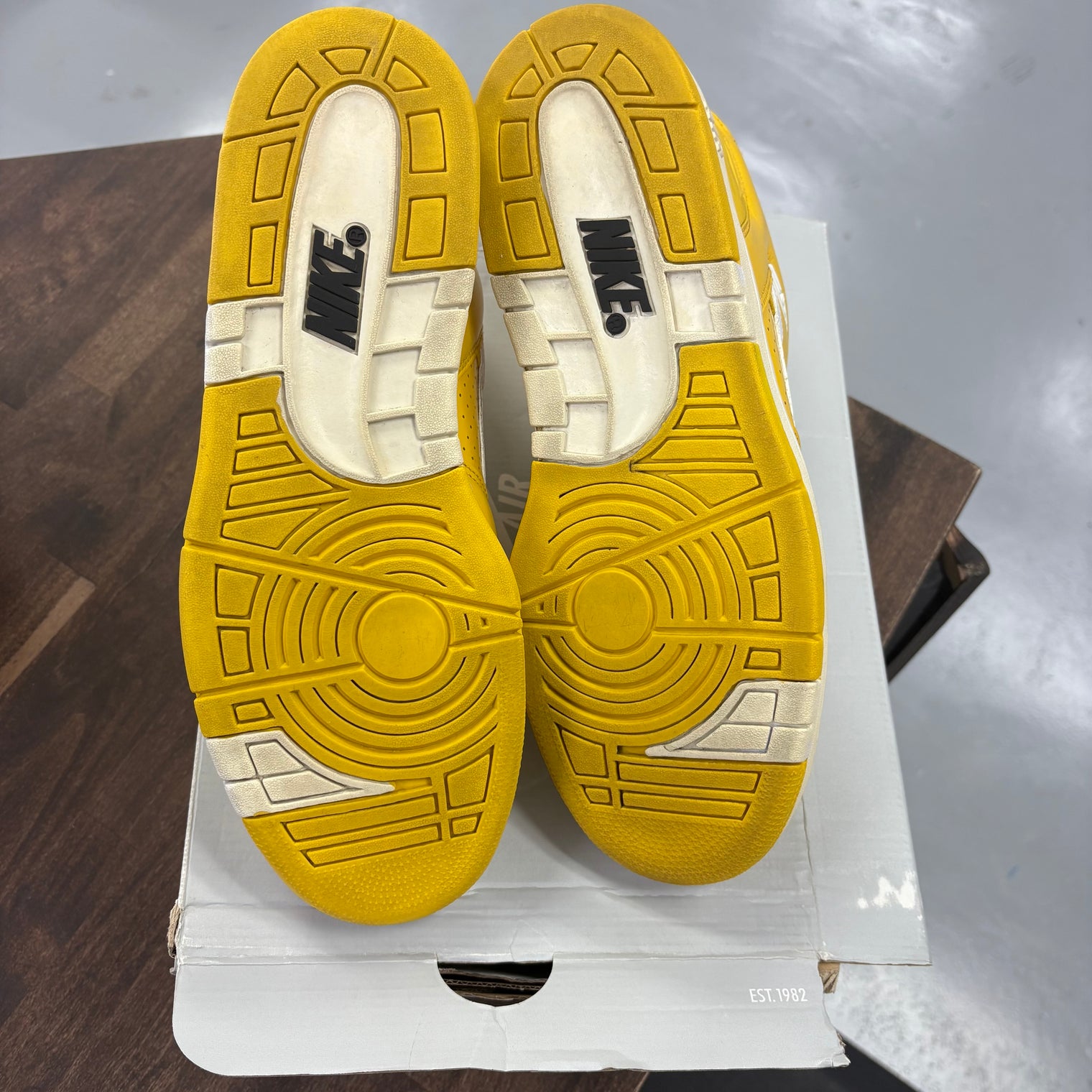 Supreme Yellow SB Air Force 1 Low (USED, Replacement Box)