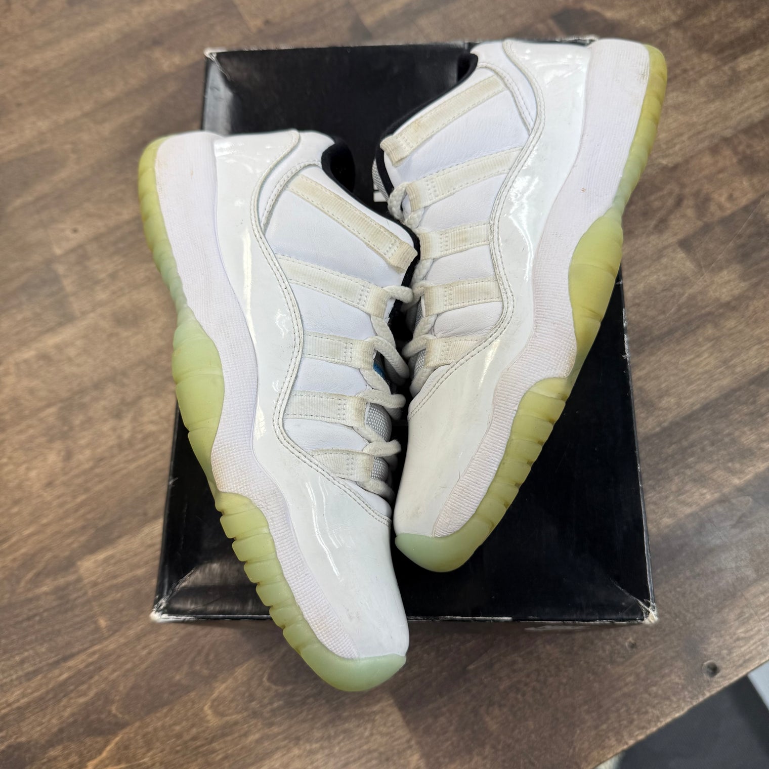 Legend Blue Jordan 11 Low (GS) (USED)