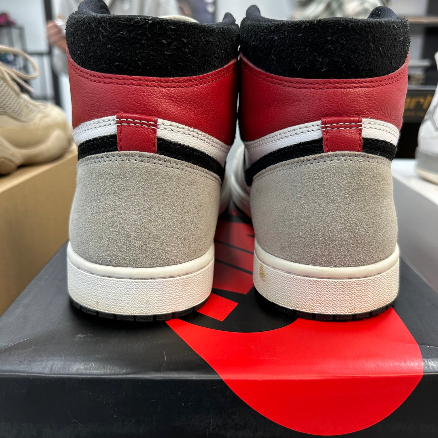 Jordan 1 Retro High Light Smoke Grey (USED)