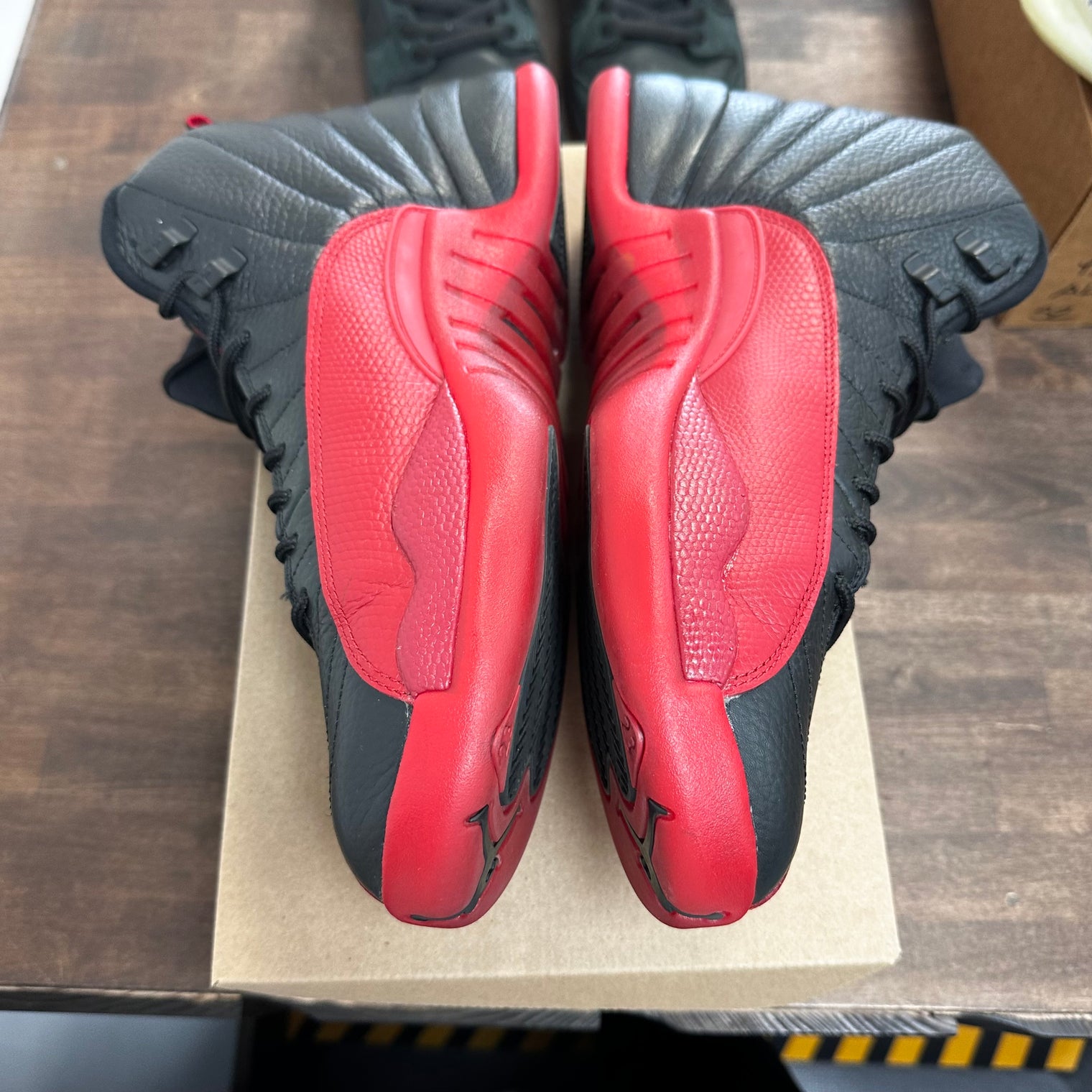 Flu Game Jordan 12 (2016) (USED,No Box)