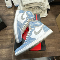 Hyper Royal Jordan 1 High (USED)