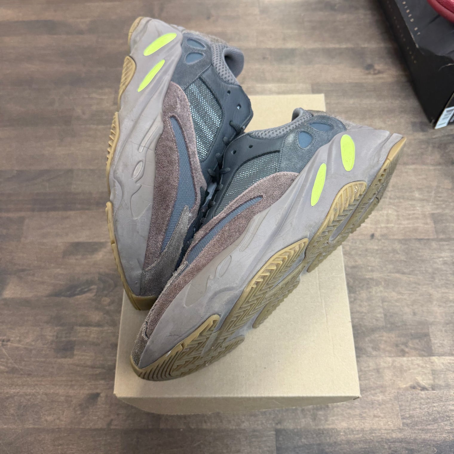 Mauve Yeezy 700 V1 (USED, No Box)