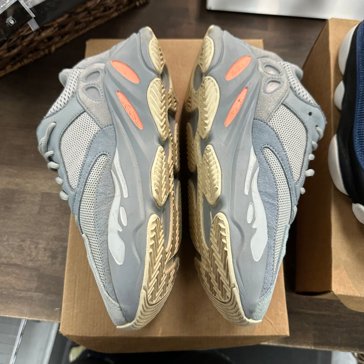 Inertia Yeezy 700 (USED,No Box)