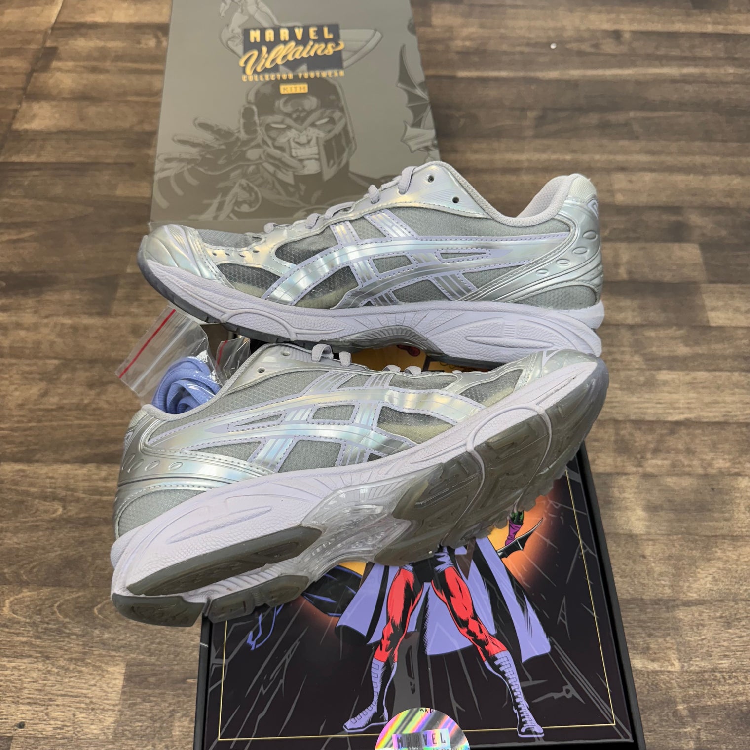 Kith Silver Surfer Asics Gel Kyano 14 (Comic Included) (USED)