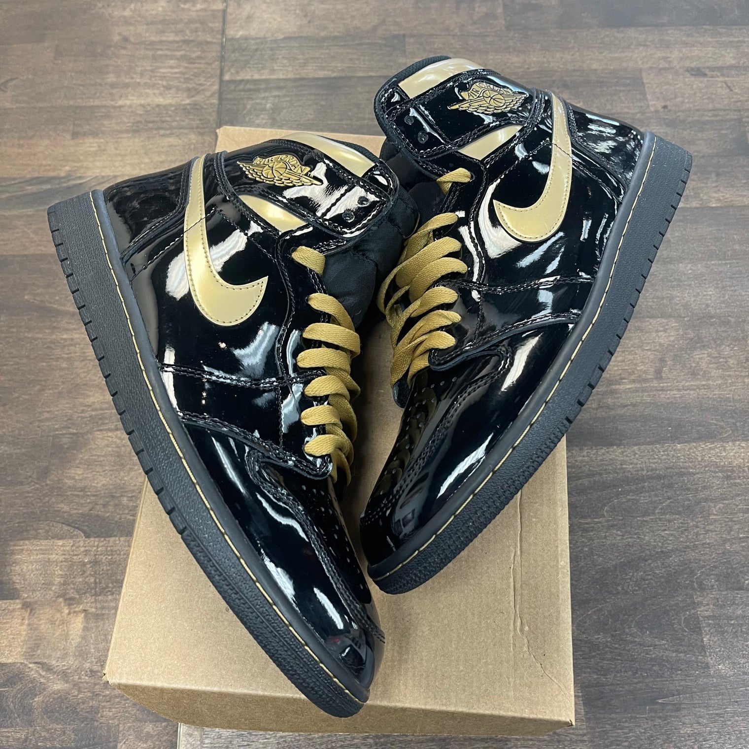Black Metallic Gold Jordan 1 High (USED, No Box)