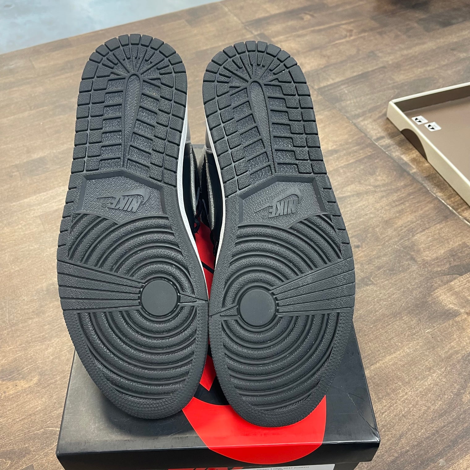 Shadow Jordan 1 High 2017 (USED)