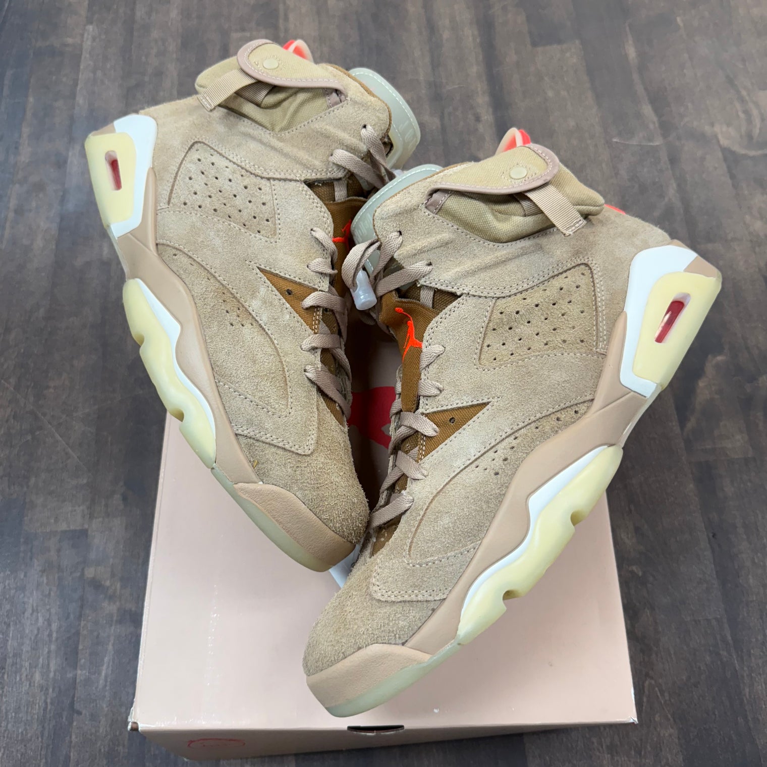 Travis Scott Jordan 6 Khaki (USED)