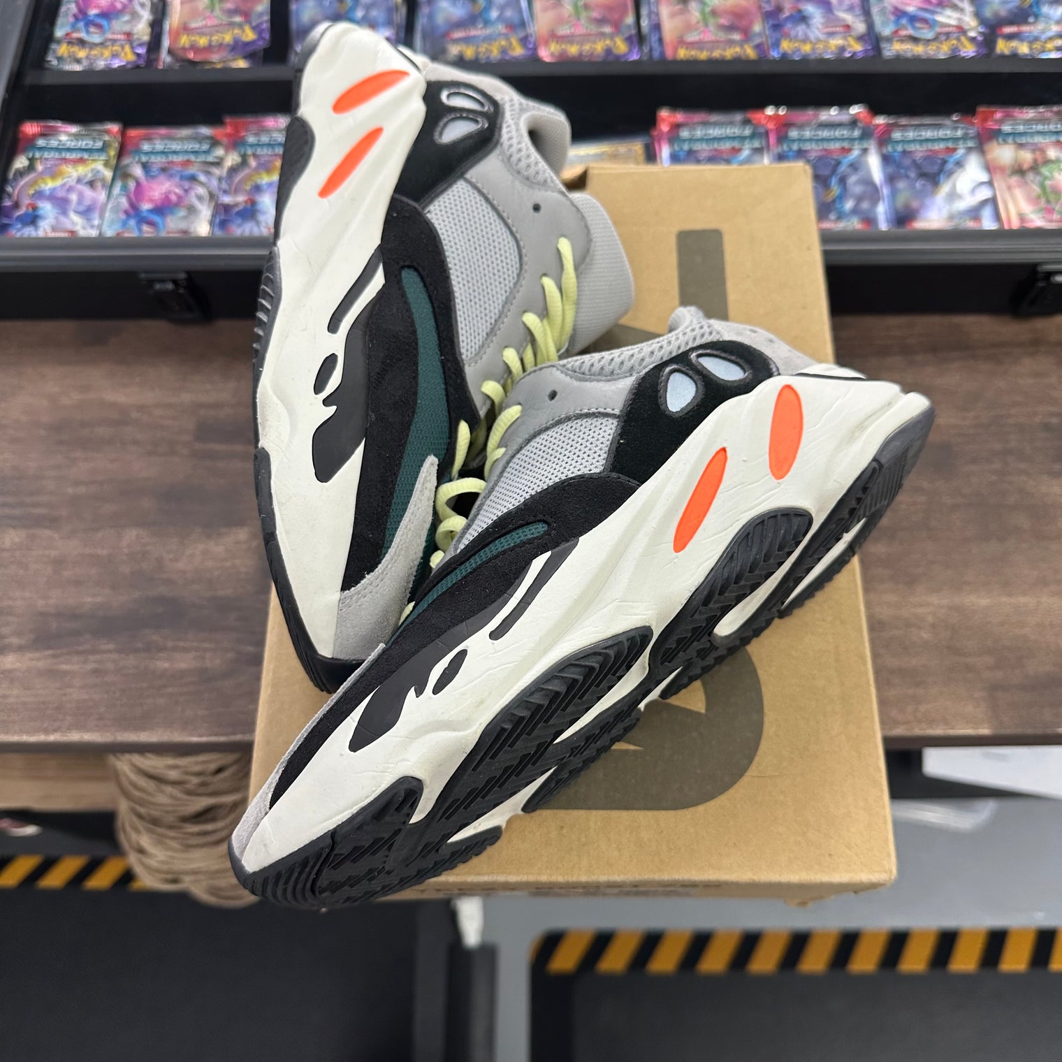 Waverunner Yeezy 700 (USED)