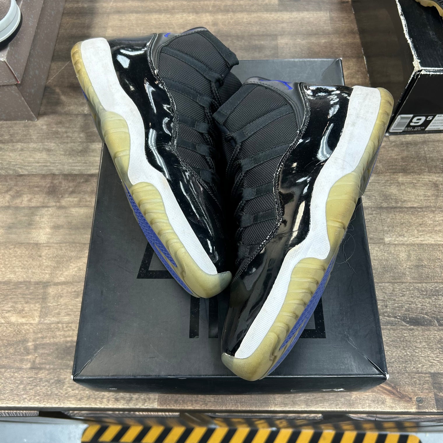 Space Jam Jordan 11 High (USED)