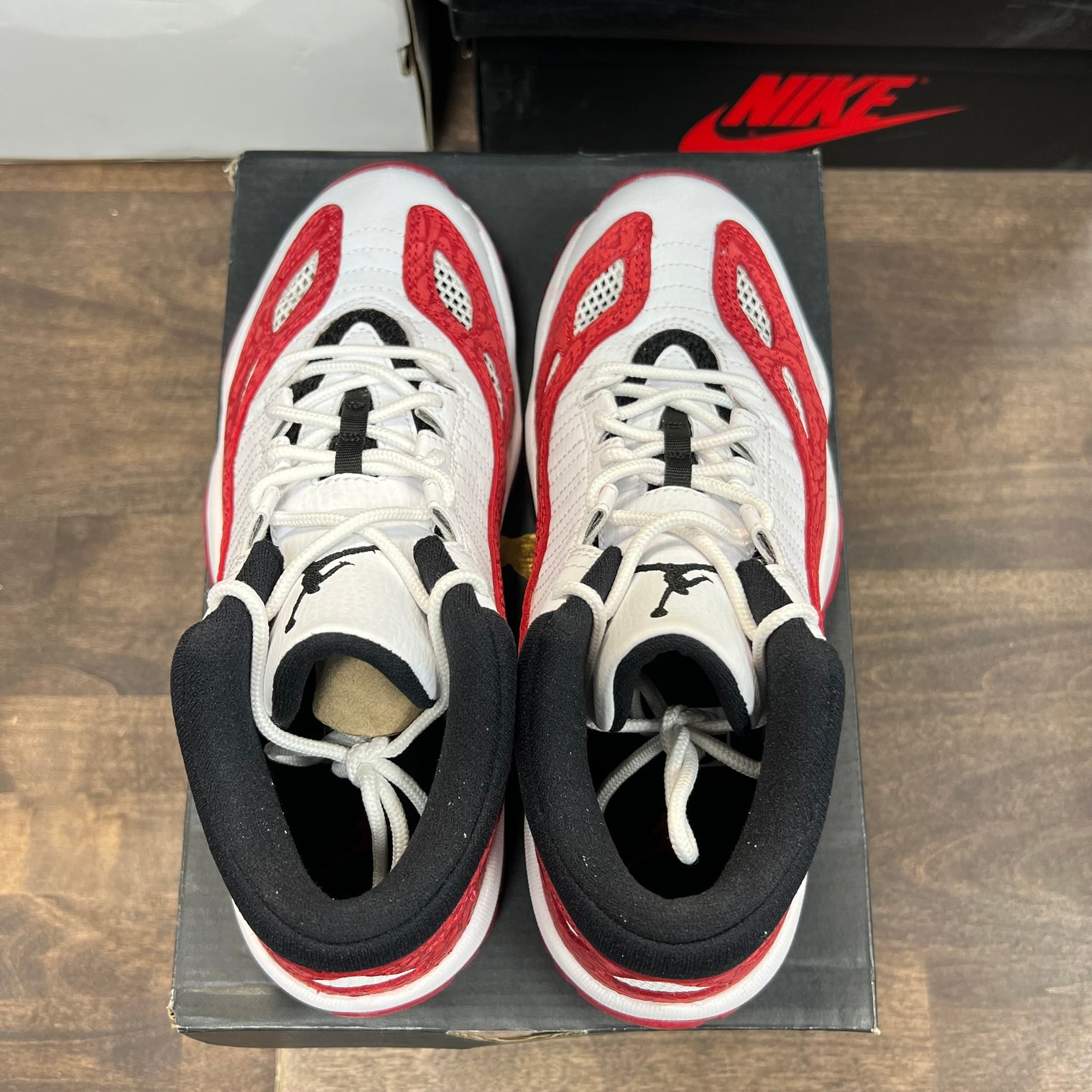(GS) White Gym Red Jordan 11 Low IE