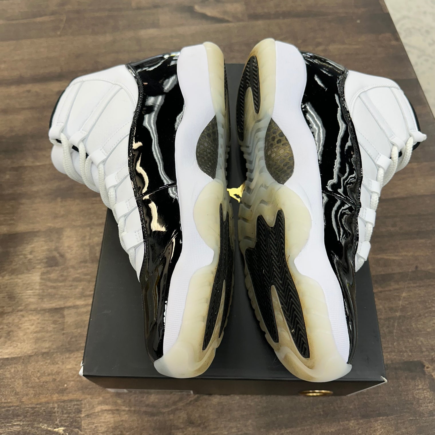DMP Gratitude Jordan 11 (USED)