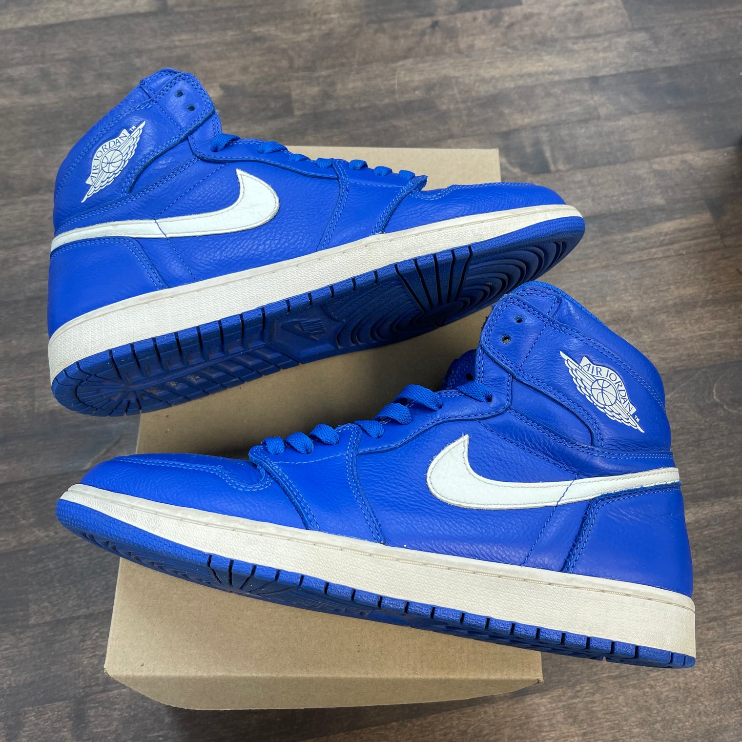 Hyper Royal Jordan 1 High (USED,NO BOX)