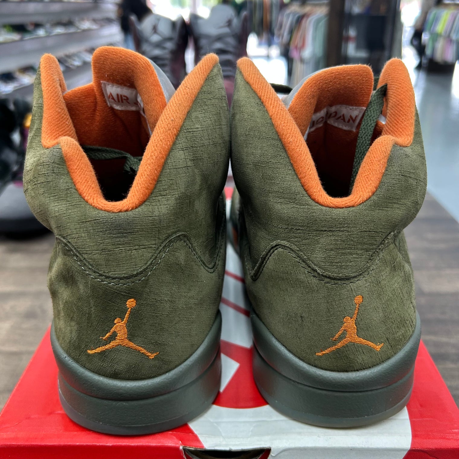 Olive Jordan 5 Retro (USED, Replacement Box)