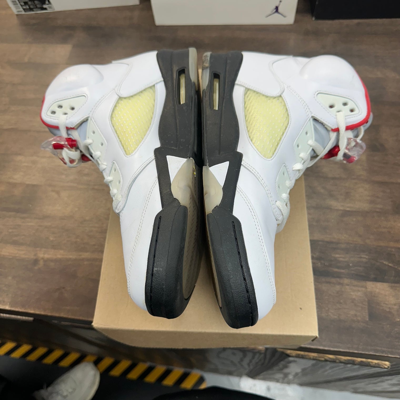 Fire Red Jordan 5 (USED,No Box)