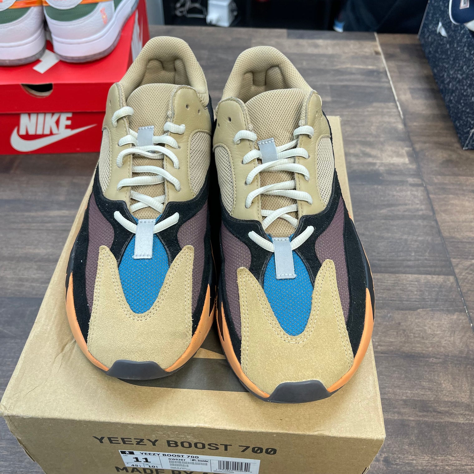 Enflame Yeezy 700 (USED)