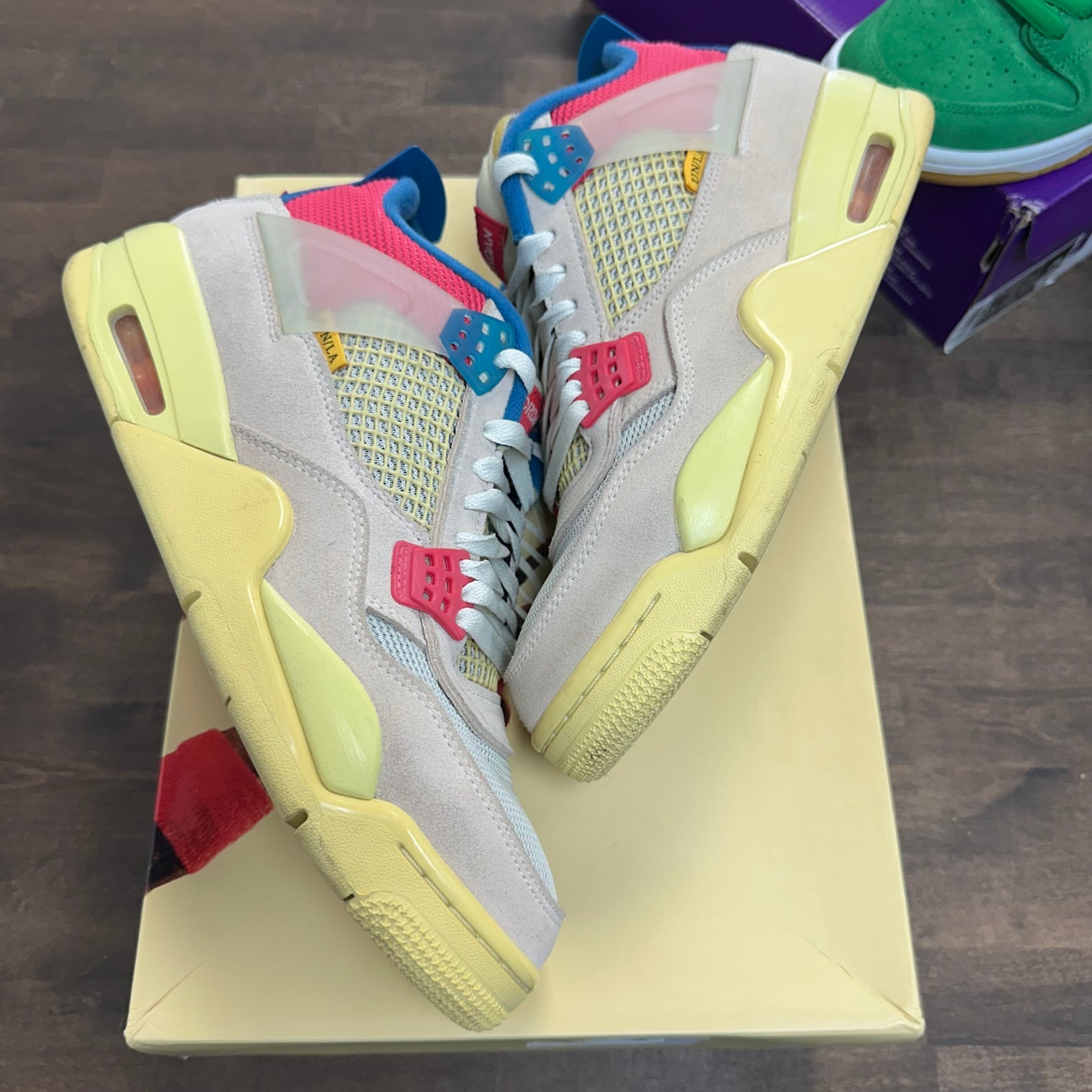Union LA Guava Jordan 4 SP (USED)