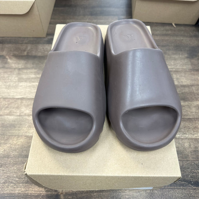Soot Yeezy Slide (Original Release) (USED, No Box)