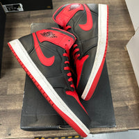 Alternate Bred Jordan 1 Mid (2022) (USED)