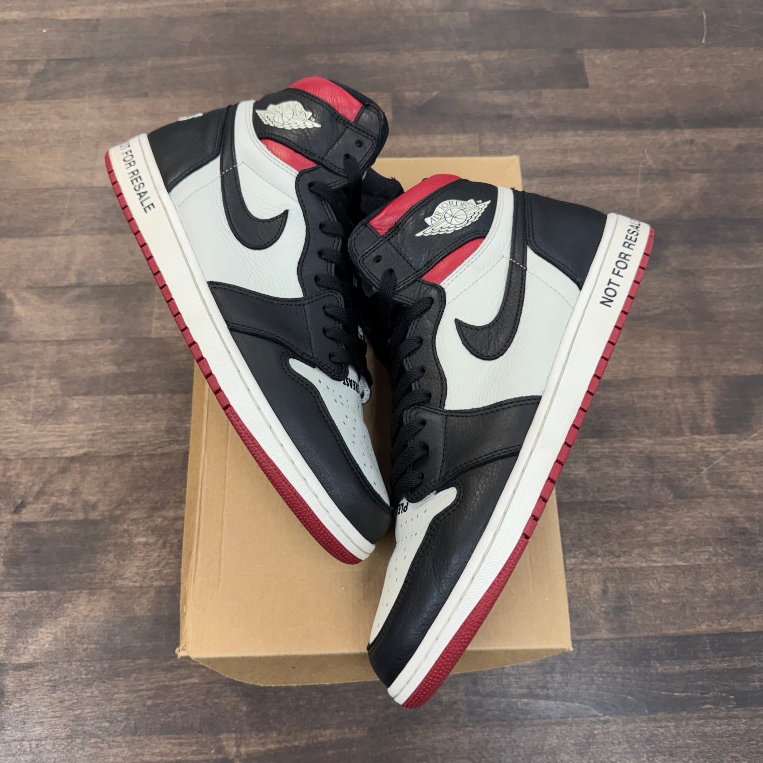 Not for Resale Varsity Red Jordan 1 High (USED,No Box)